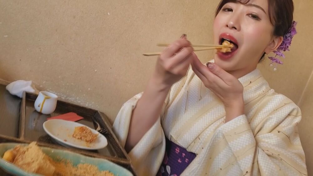 不倫に喜ぶイケナイ着物妻‼