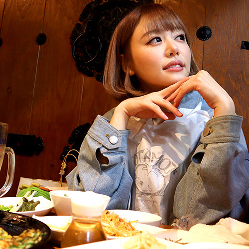 Barのmamaと開店前に3人で食事してから閉店後にお店で…