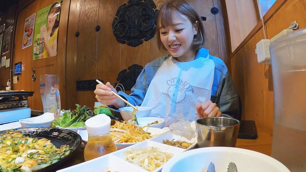 Barのmamaと開店前に3人で食事してから閉店後にお店で…