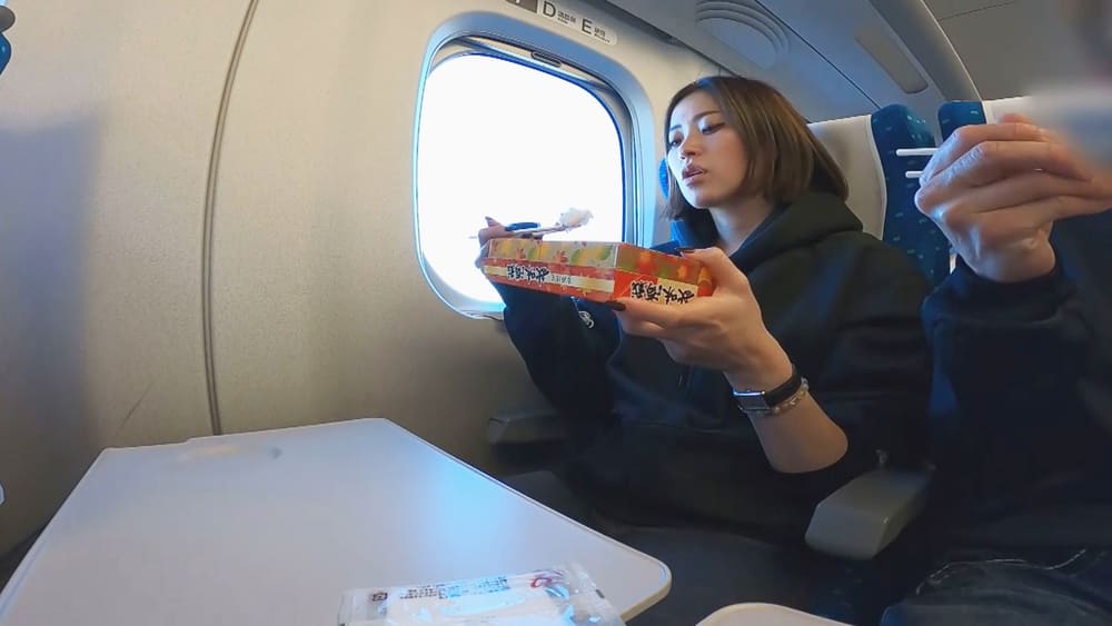 遊園地で楽しく遊んだ後は、旅館でセックス…!?