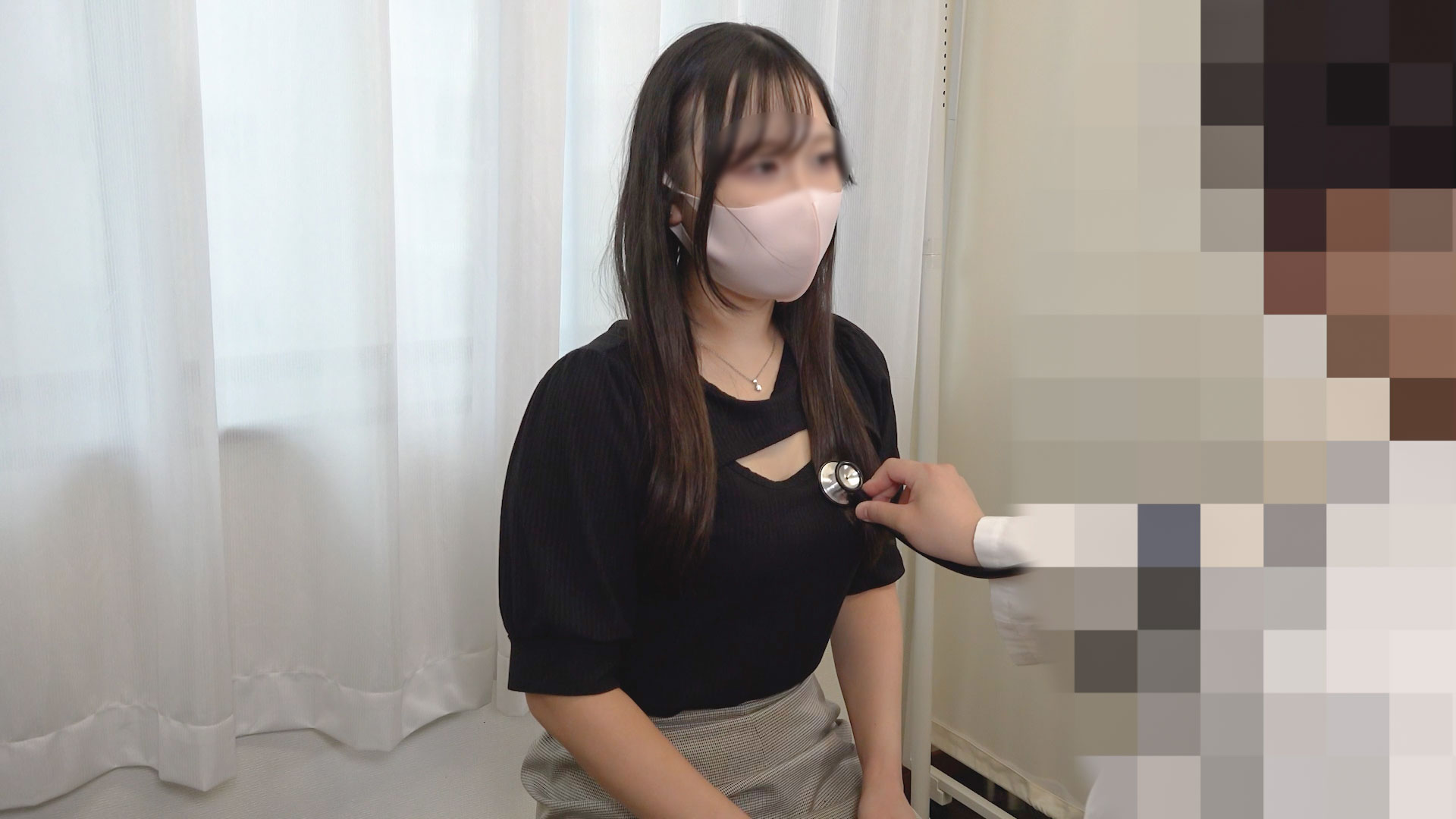 【秘匿カルテ #07/おっぱい診療】虚ろな瞳の黒髪ギャルが医師の言いなりに…胸部を執拗に弄ばれ過剰なセクハラ診察!!
