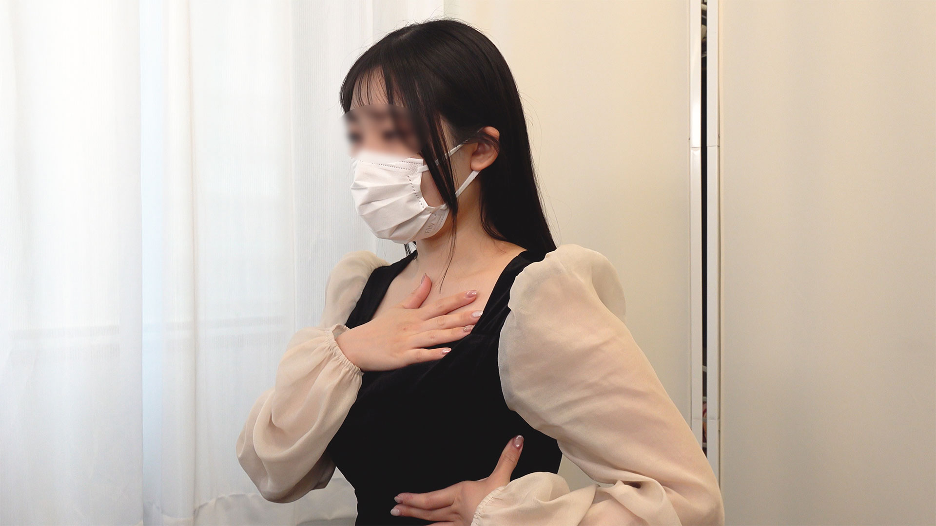 【秘匿カルテ #03/おっぱい診療】突然の動悸で来院したFカップ巨乳患者…密室で始まる不審な悪徳診察。
