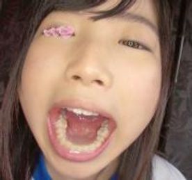 ブルマっ子の可愛いお口に精子大量注入‼