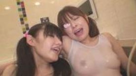 おじさん相手にカワイ子ちゃん2人が特別奉仕‼