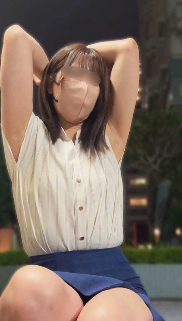 フェチ寄り【腋みせパンちらOL】会社の飲み会帰りに街中でち女動画♡