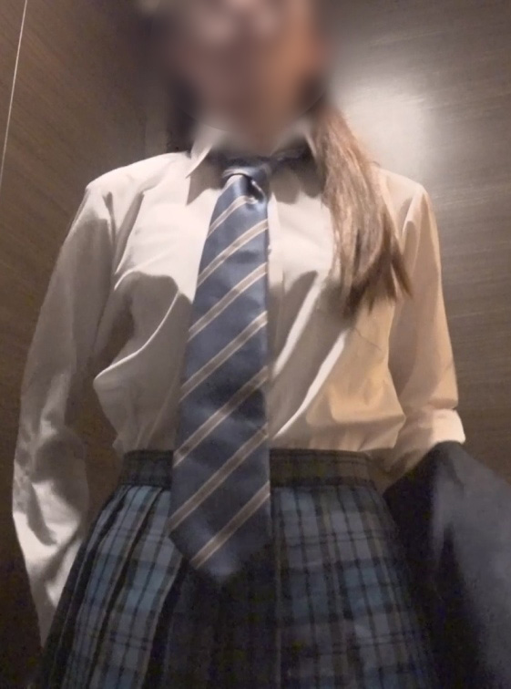 Karte.25 青チェックJKの着替え盗撮 #これがこう