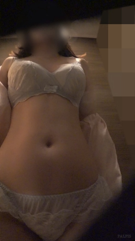 Karte.29 ええ乳セルフ揉みJKの着替え盗撮 #これがこう