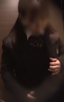Karte.01 お下げ〇リ巨乳JKの着替え盗撮 #これがこう
