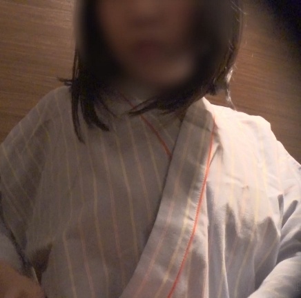 Karte.03 ノーブラ直キャミソールJKの着替え盗撮 #これがこう