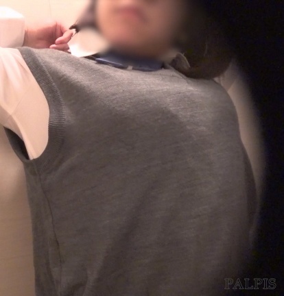 Karte.06 幼顔なのに爆乳なJKの着替え盗撮 #これがこう