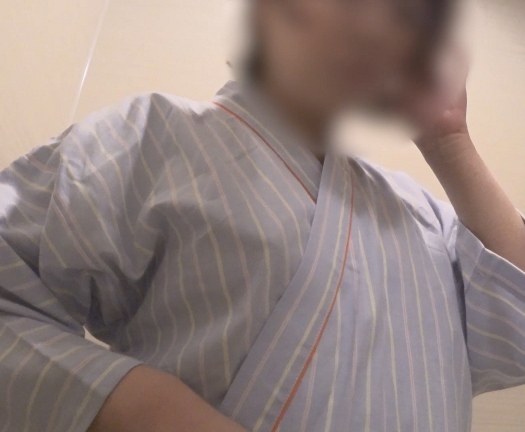 Karte.10 タヌキ系丸顔JKの着替え盗撮 #これがこう