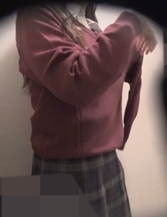 Karte.17 上スポブラ下エロパンなJKの着替え盗撮 #これがこう