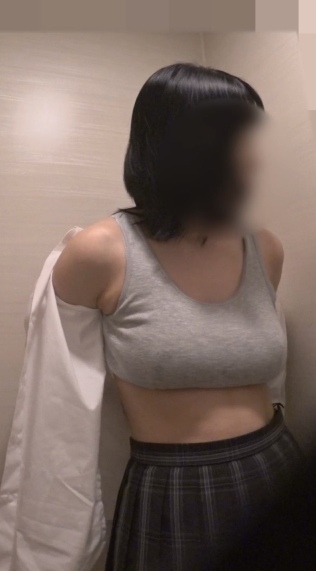 Karte.27 たれぱんだおっぱいJKの着替え盗撮 #これがこう